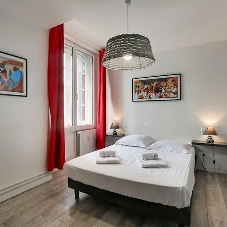 Spacious 2br In Central Close To Beaches Apartment *